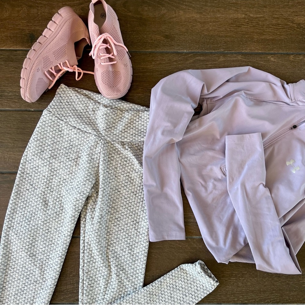 Grey honeycomb leggings workout